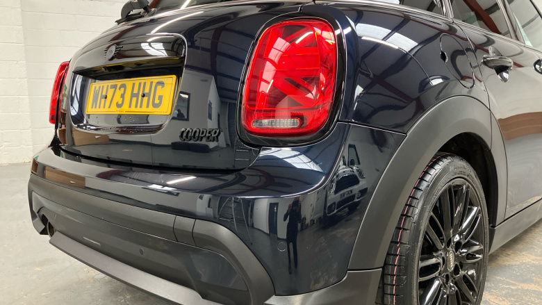 MINI Hatchback 1.5 Cooper Exclusive Premium Plus 5dr Auto Petrol Hatchback